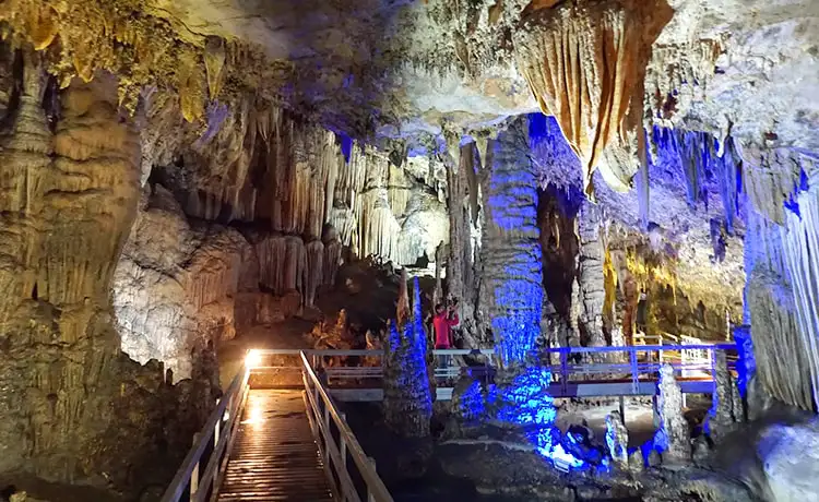 Lung Khuy Cave - Ha Giang Destination